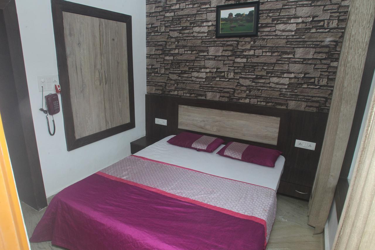 Alakhnanda Guest House Varanasi Exterior foto